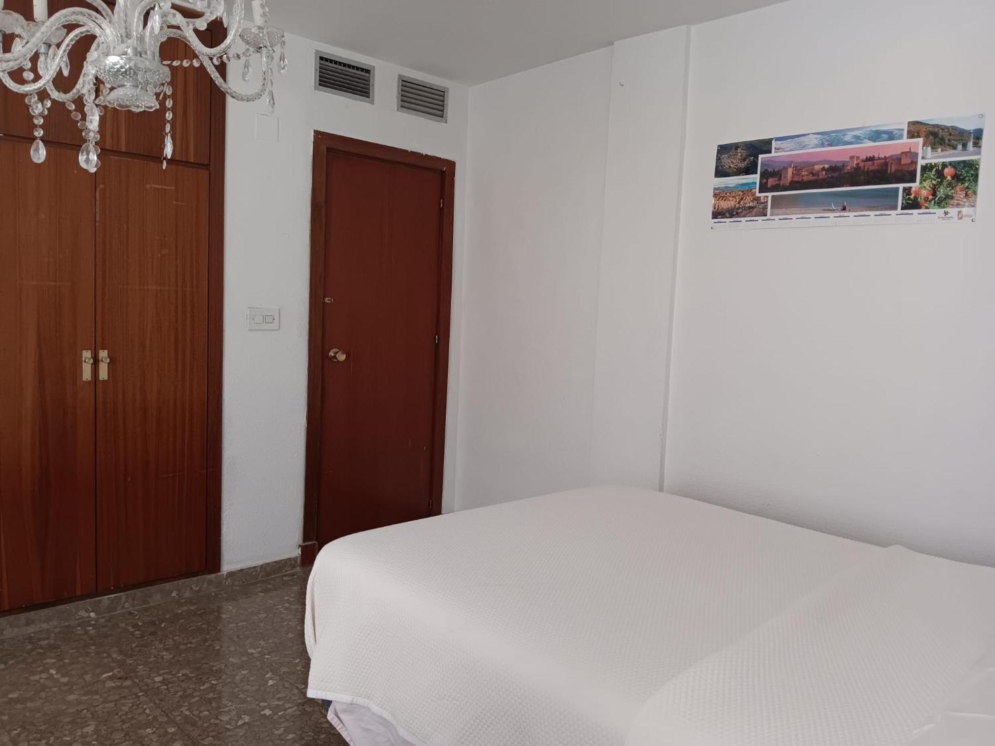 Habitaciones Amplias En El Centro De Granada Luaran gambar