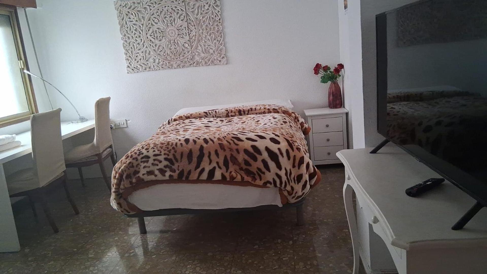 Habitaciones Amplias En El Centro De Granada Luaran gambar